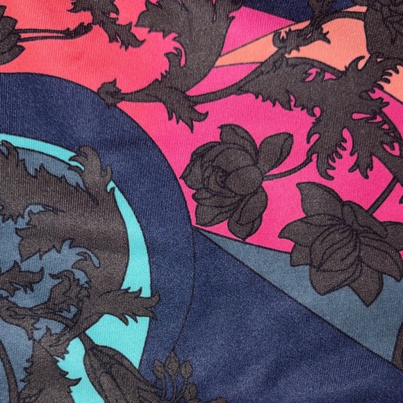 Nike Patterned Sports Bra (Small) - Picture 3 of 4